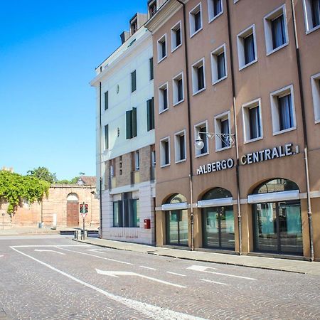 אסטה Hotel Centrale מראה חיצוני תמונה
