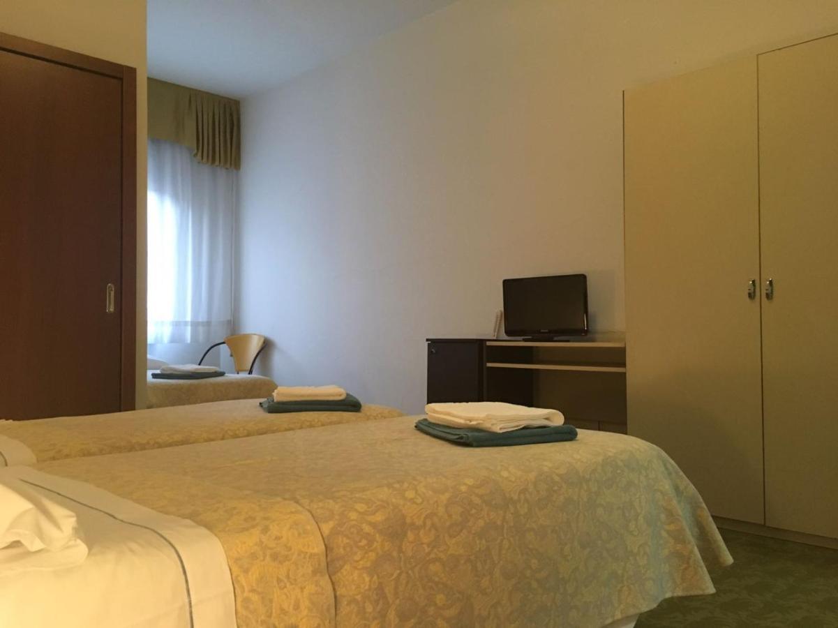 אסטה Hotel Centrale מראה חיצוני תמונה
