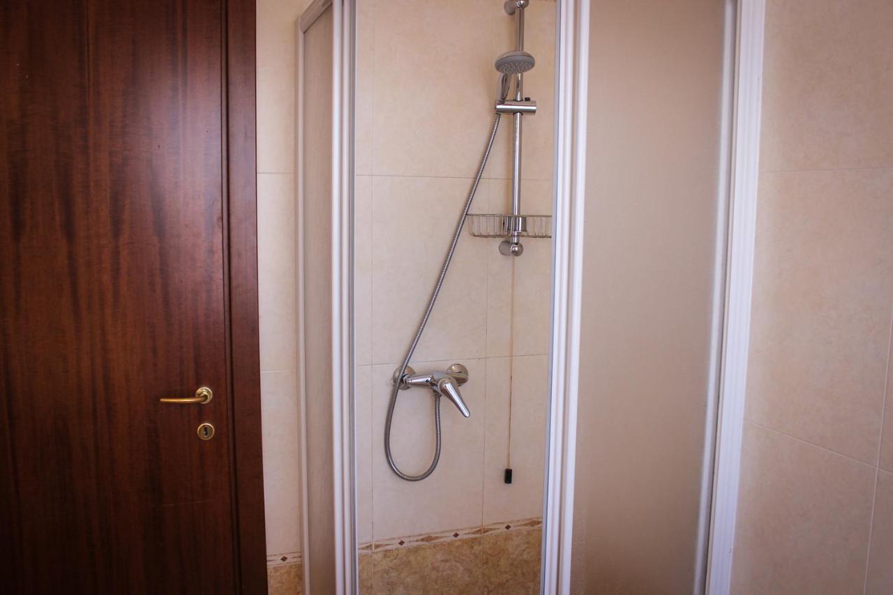 אסטה Hotel Centrale מראה חיצוני תמונה
