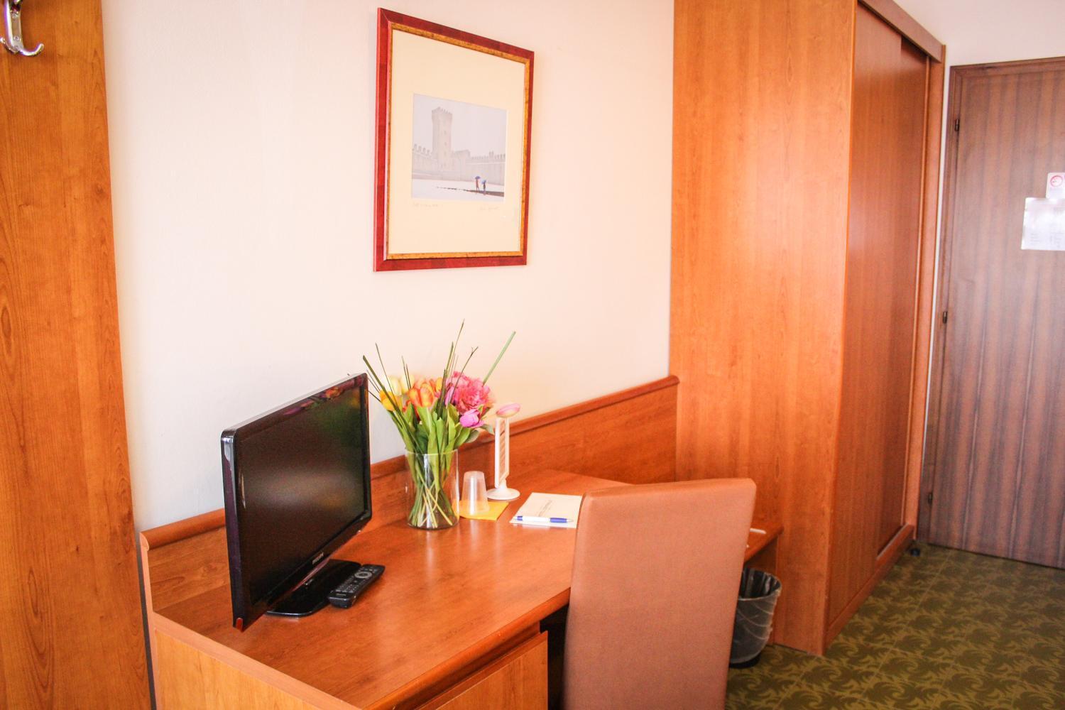 אסטה Hotel Centrale מראה חיצוני תמונה