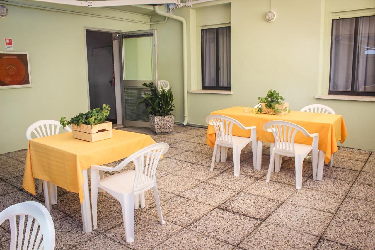 אסטה Hotel Centrale מראה חיצוני תמונה